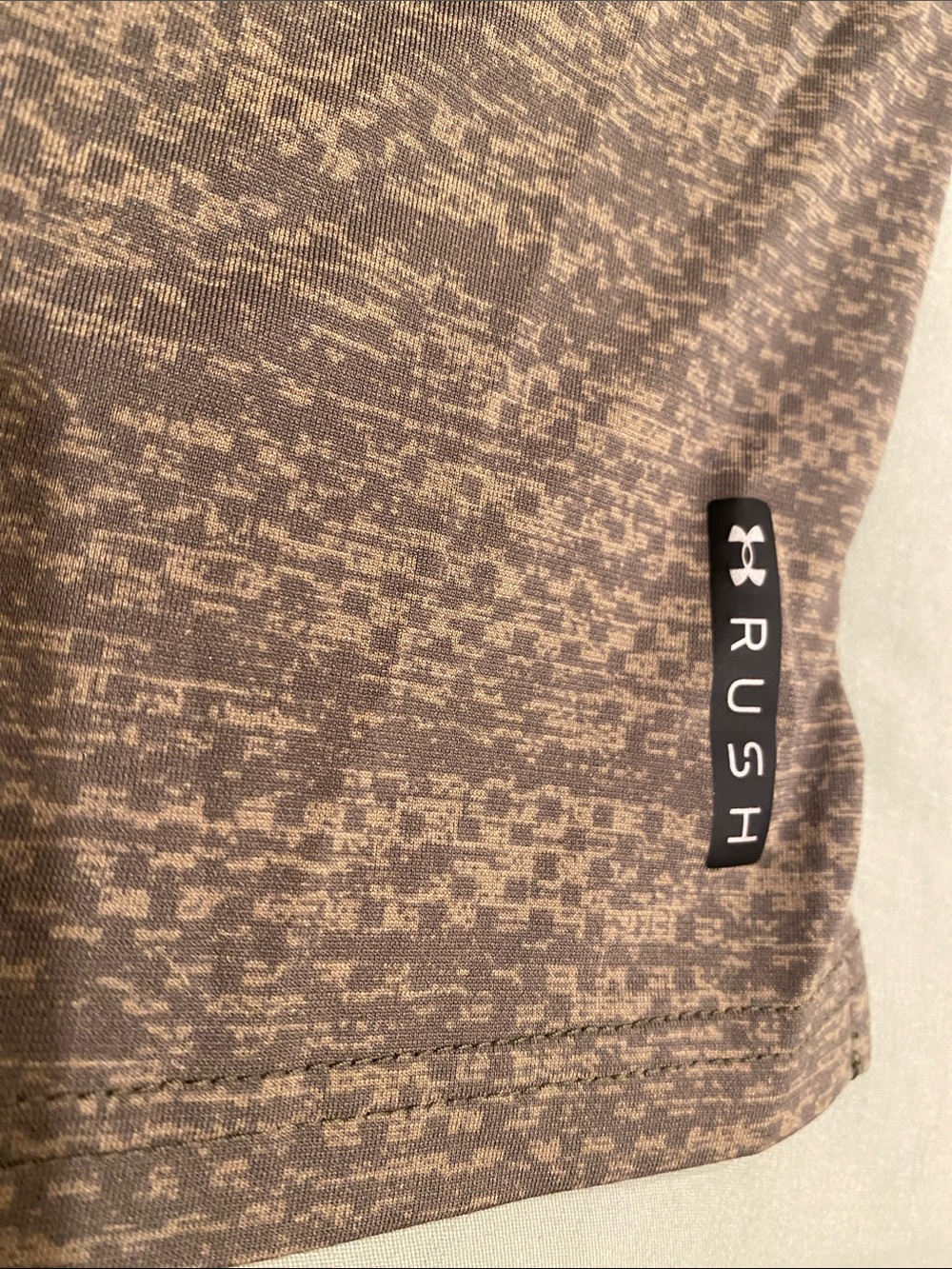Under Armour Men’s Short Sleeve Performance Tee - Olive Green Heather - Picture 6 of 8
